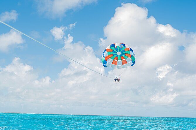 1 Hour Private Parasailing Charter, Grace Bay, Providenciales - Photo Packages: When They’re Worth It