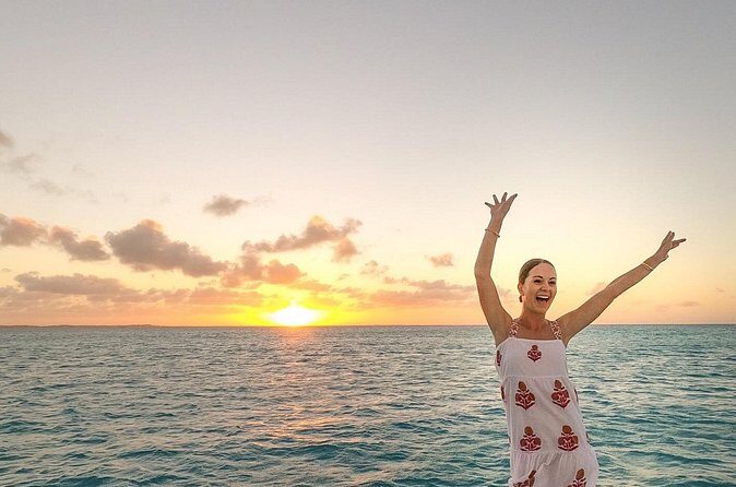 3 hour Glow Worm Sunset Cruise from Providenciales - Photography: why glow worms can look different on camera
