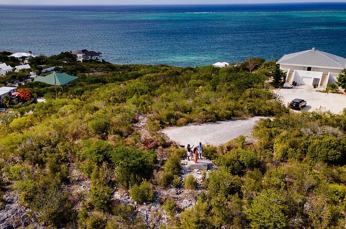 3-Hour Private Island Tour in Providenciales - Sapodilla Bay Hill rock carvings and 1800s pirate-era clues