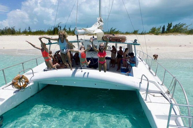 4-Hour Catamaran Sail and Snorkel Tour from Grace Bay - A 48-Foot Catamaran Sail and Snorkel on Grace Bay in Half a Day