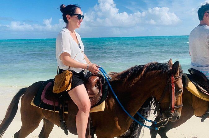 60-Minute Private Horseback Riding Experience in Turks and Caicos - Photos, Bouquets, and the Real Meaning of Those Included Extras