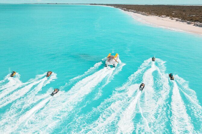 8HR Fullday Private Boat in Gracebay - A Full-Day Private Boat in Grace Bay: What You’re Really Buying