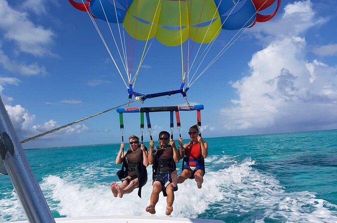 Capt Marvin Watersports / Parasail - Private Tour - What to bring for a comfy flight (and cameras that won’t get you booted)
