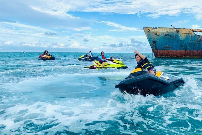 FAMOUS SHIPWRECK, Tiki Bar & Iguana Island Private Jet Ski Tour - Half Moon Bay and iguana watching time