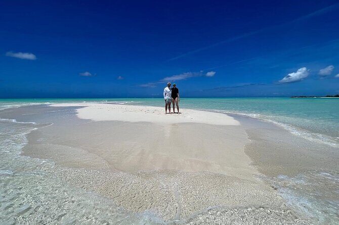 Full-Day Private Cruise in Turks and Caicos with Lunch - Pickup, mobile ticket, and how to keep the day smooth