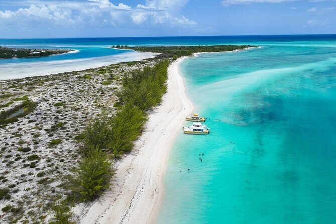 Half Day Private Boat Charter at Grace Bay, Providenciales - Snorkeling here: how to plan your time in the water