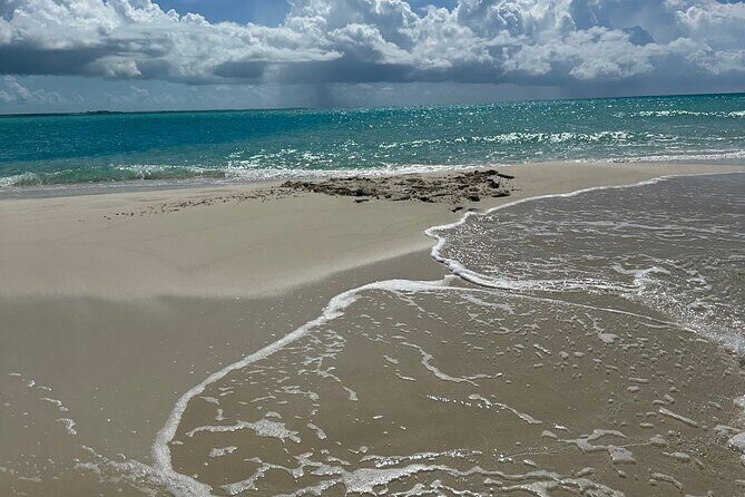 Half Day Private Sun and Snorkel exploring the Turks and Caicos - Crew Energy Counts: The Captain-First Mate Dynamic on This Charter