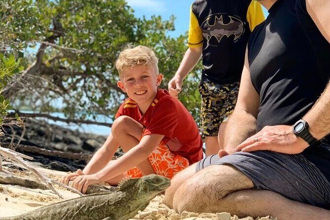 Mangrove & iguana Tour - A high-tide kayak path to Little Water Cay