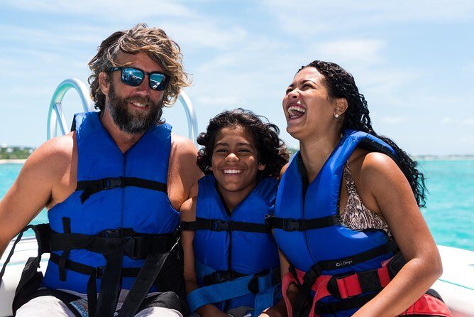 Parasailing Adventure from Providenciales in Turks and Caicos - Crew Energy: Why a Small Team Changes the Feel
