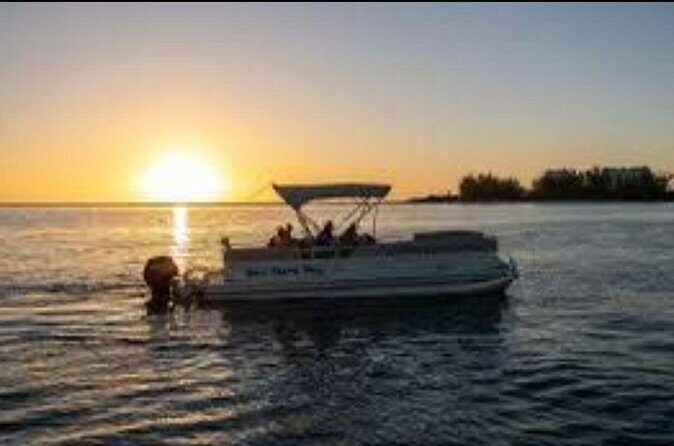 Private 2Hour Champagne Scenic Sunset cruise - Crew Energy, Music Requests, and Karaoke Onboard