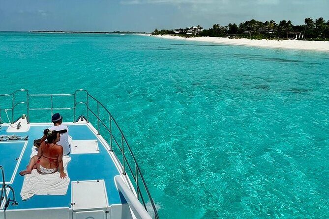Private 4-Hour Catamaran Tour from Providenciales in Turks and Caicos - Half Moon Bay: Where the Rum Punch and Conch Salad Make Sense