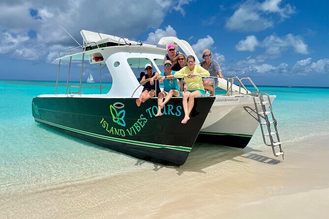 Private 4 Hour Power Catamaran Excursion in Grace Bay - Drinks and lunch: the included rum punch is part of the plan