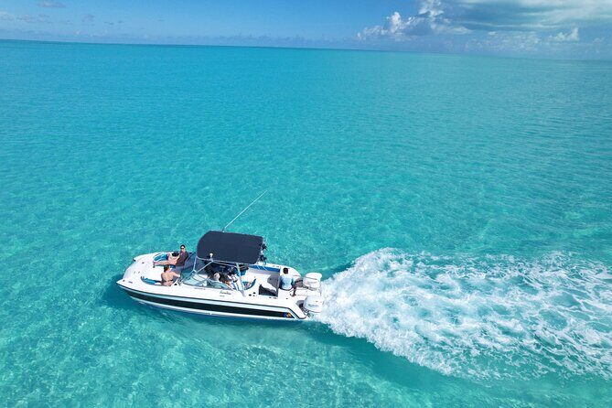Private Boat Island Hopping & Snorkeling in Turks & Caicos 4Hrs - La Famille Express shipwreck: 30 minutes for photos and snorkeling