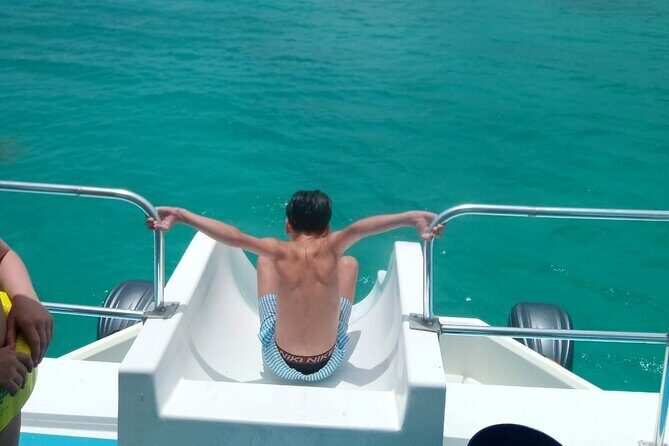 Private Boat Tour with Snorkeling and Beach BBQ - Beach BBQ Lunch at Sea: Grilled Fish, Lobster (Seasonal), and an Open Rum Bar