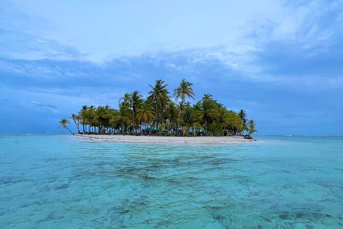 Private Half-Day Catamaran Cruise, Turks and Caicos Islands - Private Half-Day Catamaran Cruising Around Providenciales